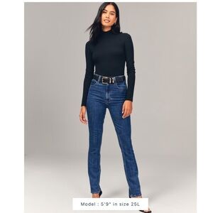 Abercrombie & Fitch Ultra High Rise 90s Slim Straight Jean